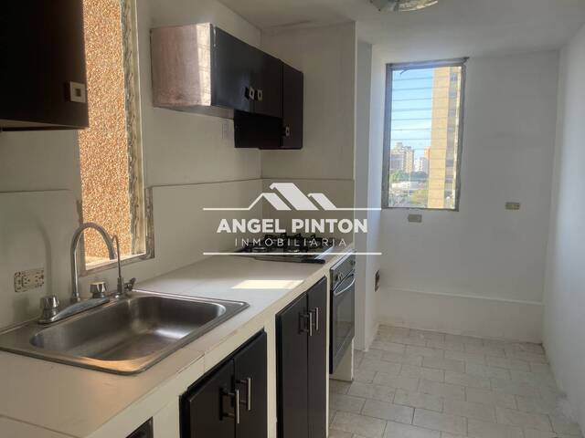 #8949 - APARTAMENTO para Venta en Maracaibo - V - 3