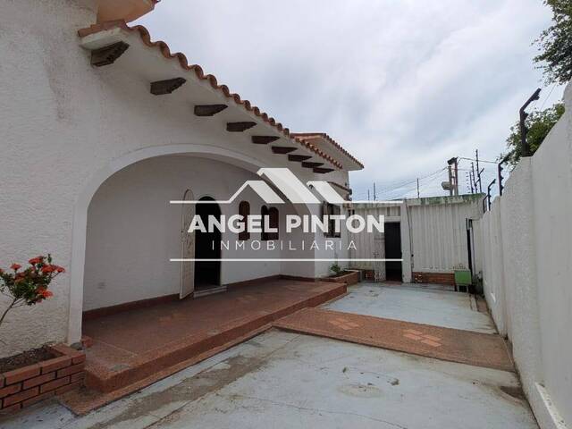 #90140 - CASA COMERCIAL para Venta en Maracaibo - V - 2