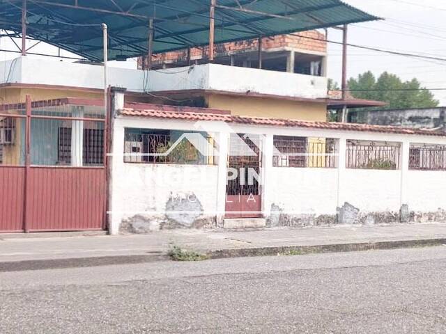 #91917 - CASA COMERCIAL para Venta en Acarigua - P - 1