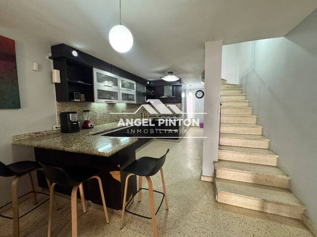 #9131 - CONJUNTO CERRADO para Venta en Maracaibo - V - 1