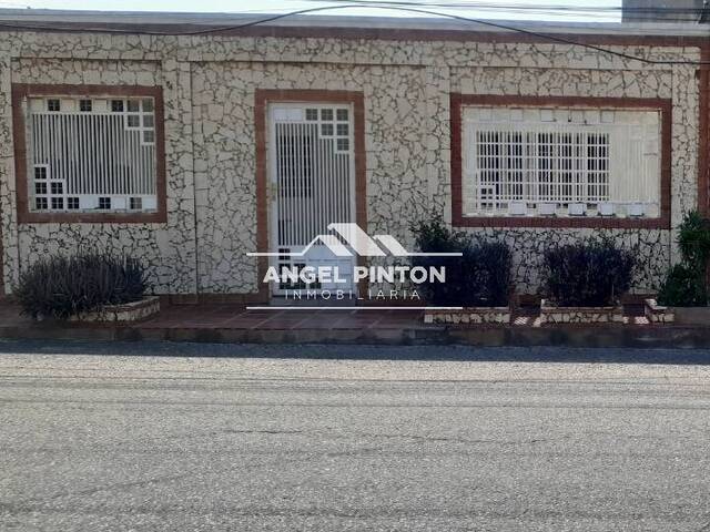 #8843 - CASA para Venta en Maracaibo - V