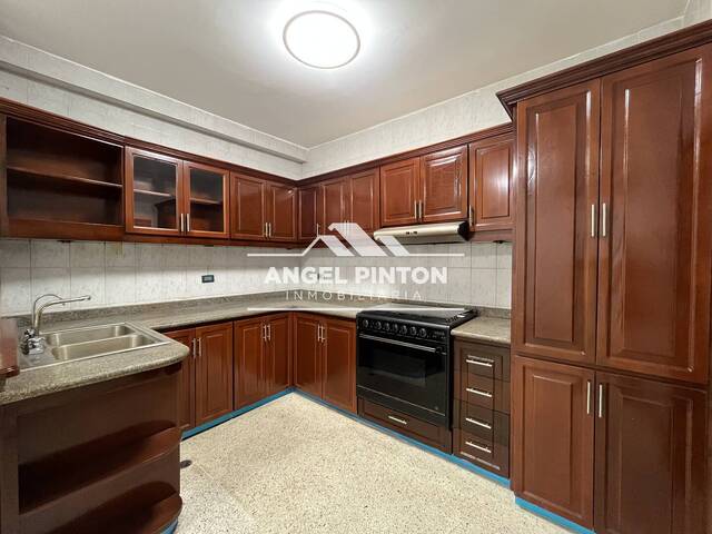 #9170 - CONJUNTO CERRADO para Venta en Maracaibo - V - 1