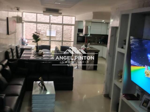 #9169 - CONJUNTO CERRADO para Venta en Maracaibo - V - 2