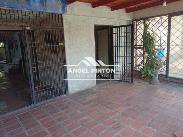 #9177 - CASA COMERCIAL para Venta en Maracaibo - V - 3