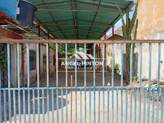 #9177 - CASA COMERCIAL para Venta en Maracaibo - V - 2