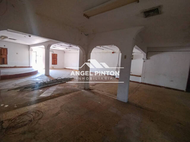 #8848 - CASA COMERCIAL para Venta en Maracaibo - V