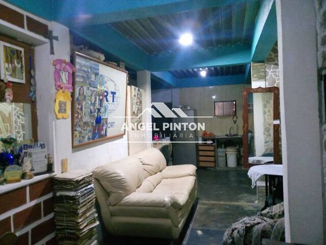 #9199 - CASA para Venta en Guarenas - M - 1