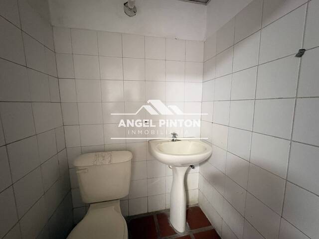 #9237 - LOCAL COMERCIAL para Venta en Maracaibo - V - 3