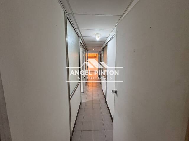 #9243 - OFICINA para Venta en Maracaibo - V - 3