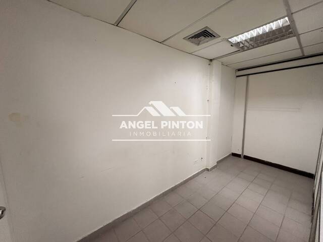 OFICINA para Venta en Maracaibo - 4