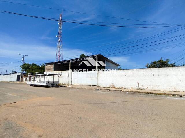 #9320 - GALPÓN / BODEGA para Venta en Maracaibo - V - 1