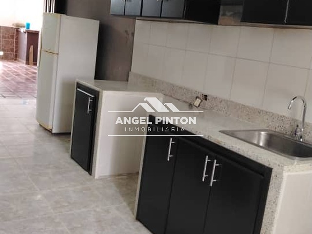 #93280 - APARTAMENTO para Alquiler en Maracaibo - V - 1