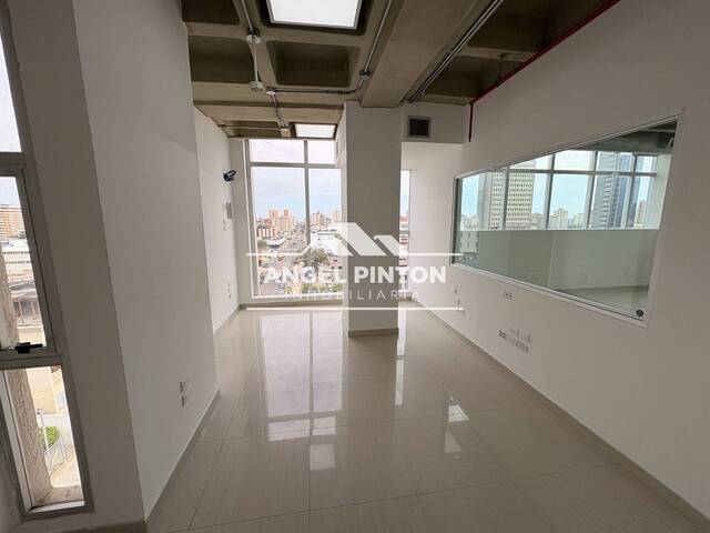 #9332 - OFICINA para Venta en Maracaibo - V - 2