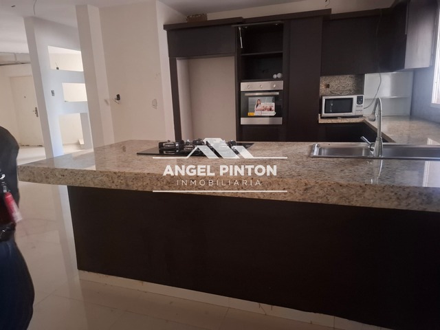 CONJUNTO CERRADO para Venta en Maracaibo - 2