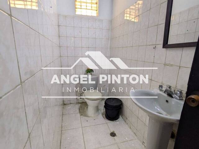 #9387 - LOCAL COMERCIAL para Venta en Maracaibo - V - 2