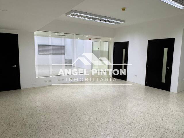 #9530 - EDIFICIO COMERCIAL para Venta en Maracaibo - V - 3
