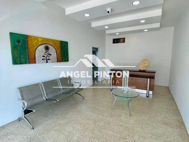 #9530 - EDIFICIO COMERCIAL para Venta en Maracaibo - V - 2