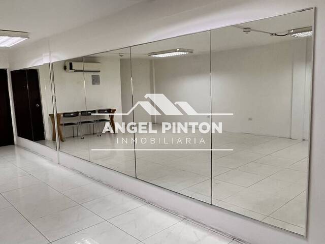 #240702 - LOCAL COMERCIAL para Alquiler en Maracaibo - V - 2