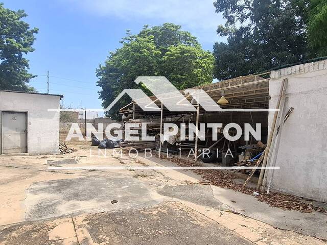 #9603 - CASA COMERCIAL para Venta en Maracaibo - V