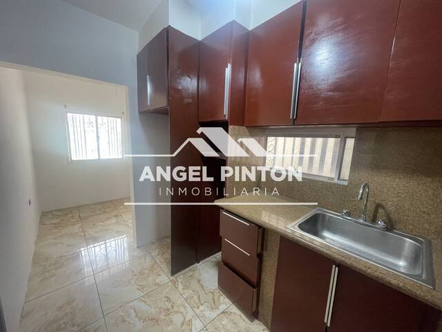 #9647 - CONJUNTO CERRADO para Venta en Maracaibo - V - 2