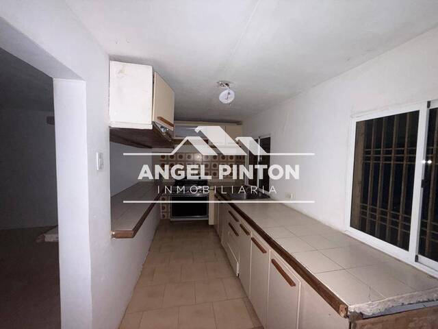 CONJUNTO CERRADO para Venta en Maracaibo - 2
