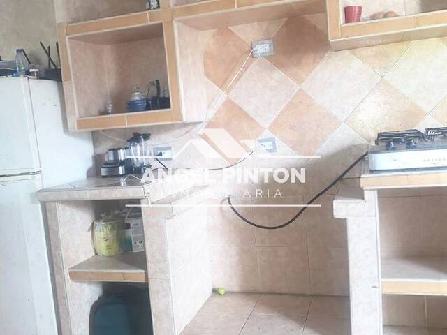 #9703 - CASA para Venta en Araure - P - 2