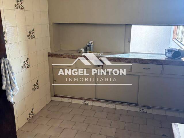#9806 - APARTAMENTO para Alquiler en Maracaibo - V - 3