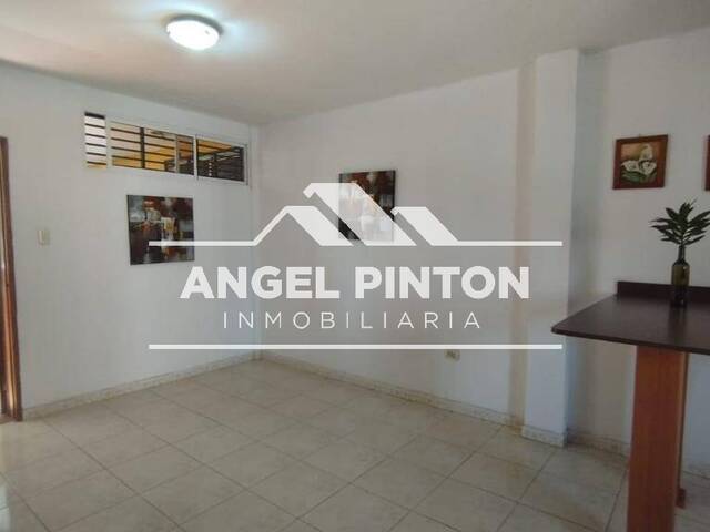 #9838 - APARTAMENTO para Alquiler en Maracaibo - V - 3