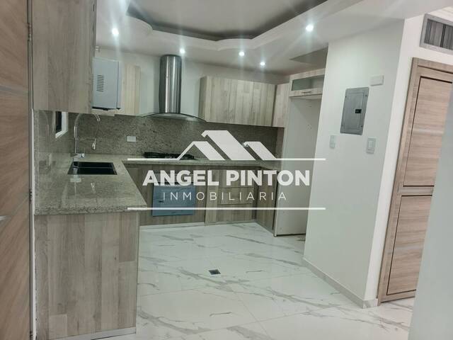 CONJUNTO CERRADO para Venta en Maracaibo - 2