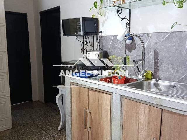 #9904 - CASA COMERCIAL para Venta en Maracaibo - V - 2