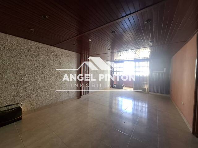 #9921 - APARTAMENTO para Venta en Cabimas - V - 3