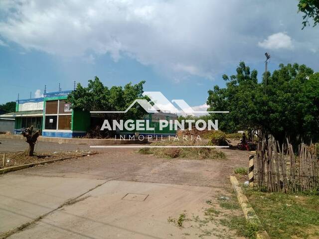 #99717 - EDIFICIO COMERCIAL para Venta en Ciudad Ojeda - V - 3