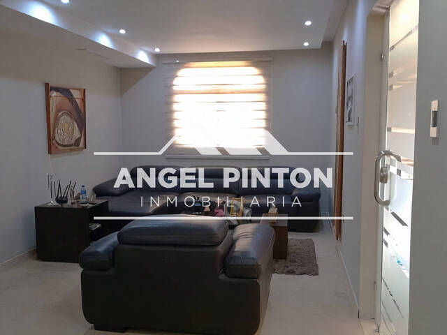 #10013 - CONJUNTO CERRADO para Venta en Maracaibo - V - 1