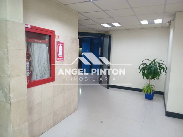 #10046 - OFICINA para Venta en Maracaibo - V - 3