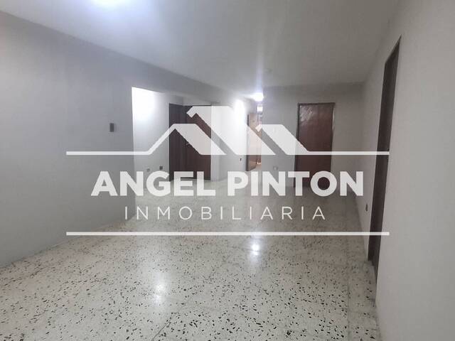 #10065 - APARTAMENTO para Alquiler en Maracaibo - V - 3