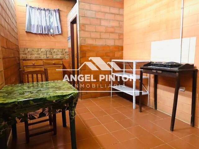 CASA COMERCIAL para Alquiler en Barquisimeto - 2