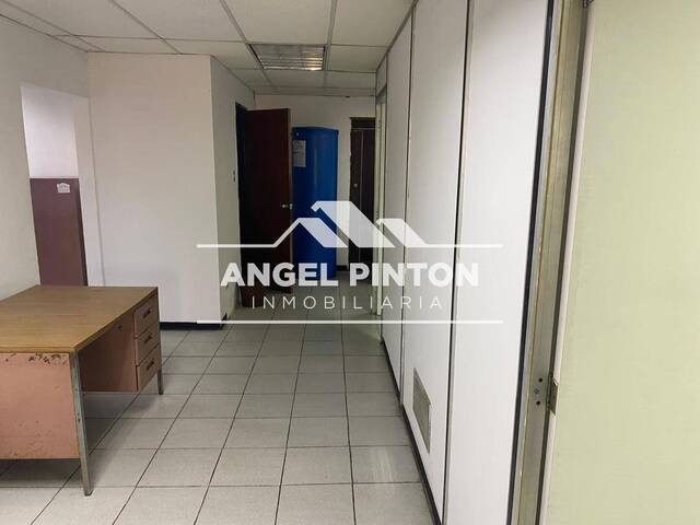 OFICINA para Alquiler en Maracaibo - 4