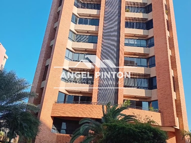 APARTAMENTO para Alquiler en Maracaibo - 2