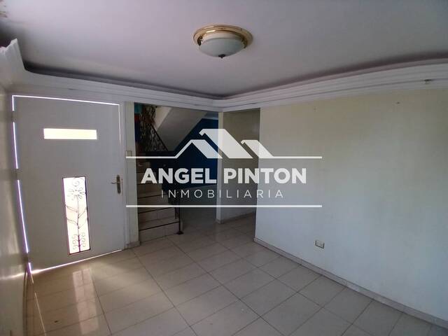 #10230 - CONJUNTO CERRADO para Venta en Maracaibo - V - 1