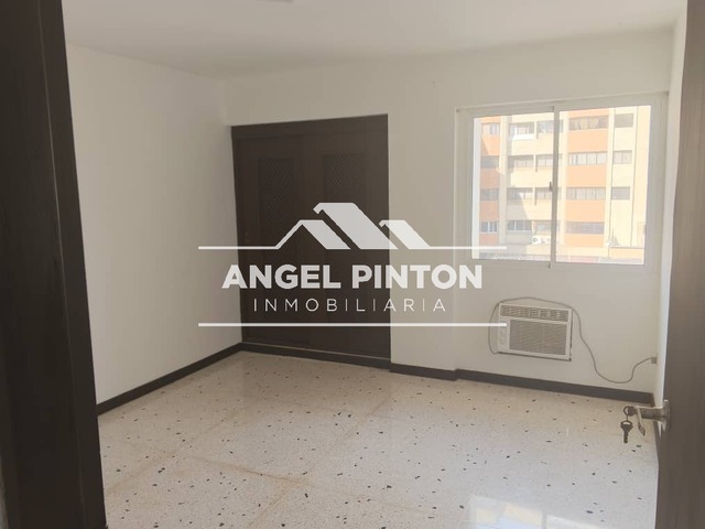 #10237 - APARTAMENTO para Alquiler en Maracaibo - V - 3