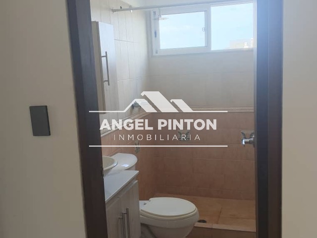 APARTAMENTO para Alquiler en Maracaibo - 4