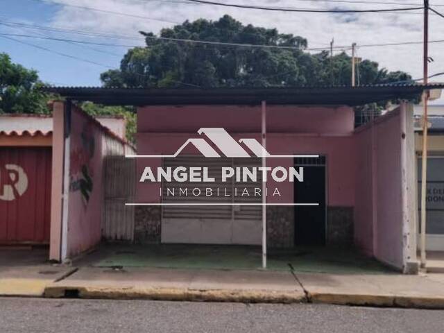 #10260 - CASA COMERCIAL para Venta en Acarigua - P - 1