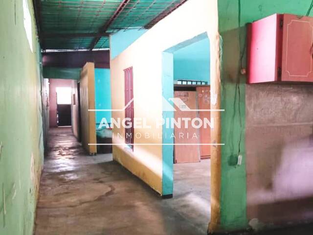 #10260 - CASA COMERCIAL para Venta en Acarigua - P - 2