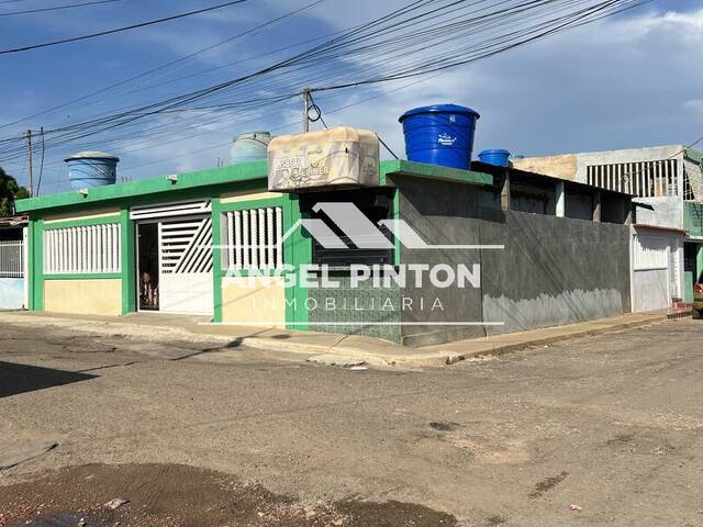 #10292 - CASA COMERCIAL para Venta en Maracaibo - V - 2