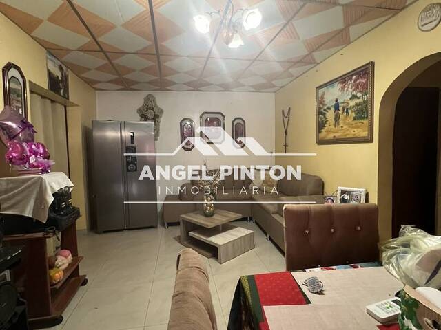 #10292 - CASA COMERCIAL para Venta en Maracaibo - V - 3