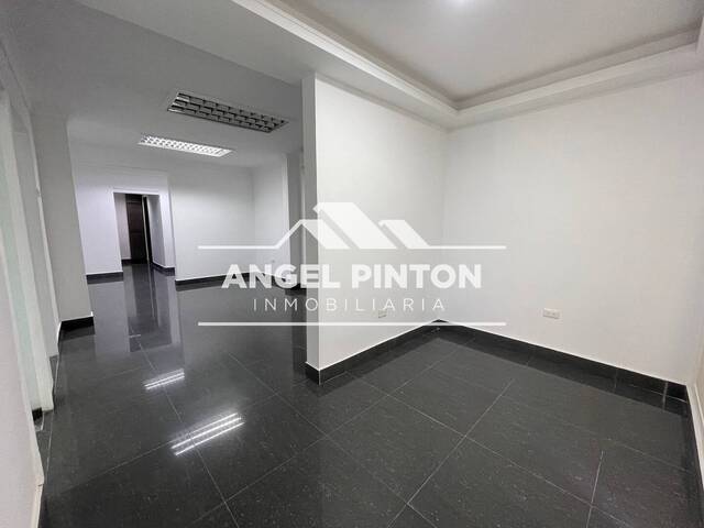 #10328 - OFICINA para Venta en Maracaibo - V - 2