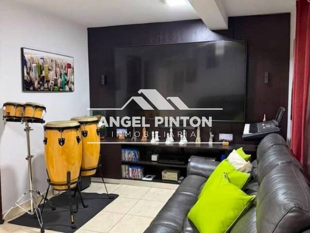 CONJUNTO CERRADO para Venta en Maracaibo - 1