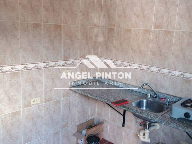 #10666 - APARTAMENTO para Alquiler en Maracaibo - V - 2