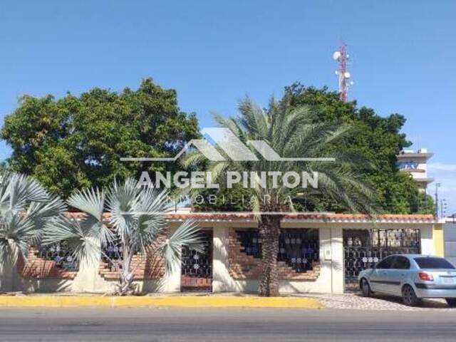#904 - CASA para Venta en Maracaibo - V