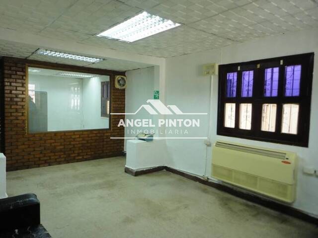 #997 - CASA COMERCIAL para Venta en Maracaibo - V